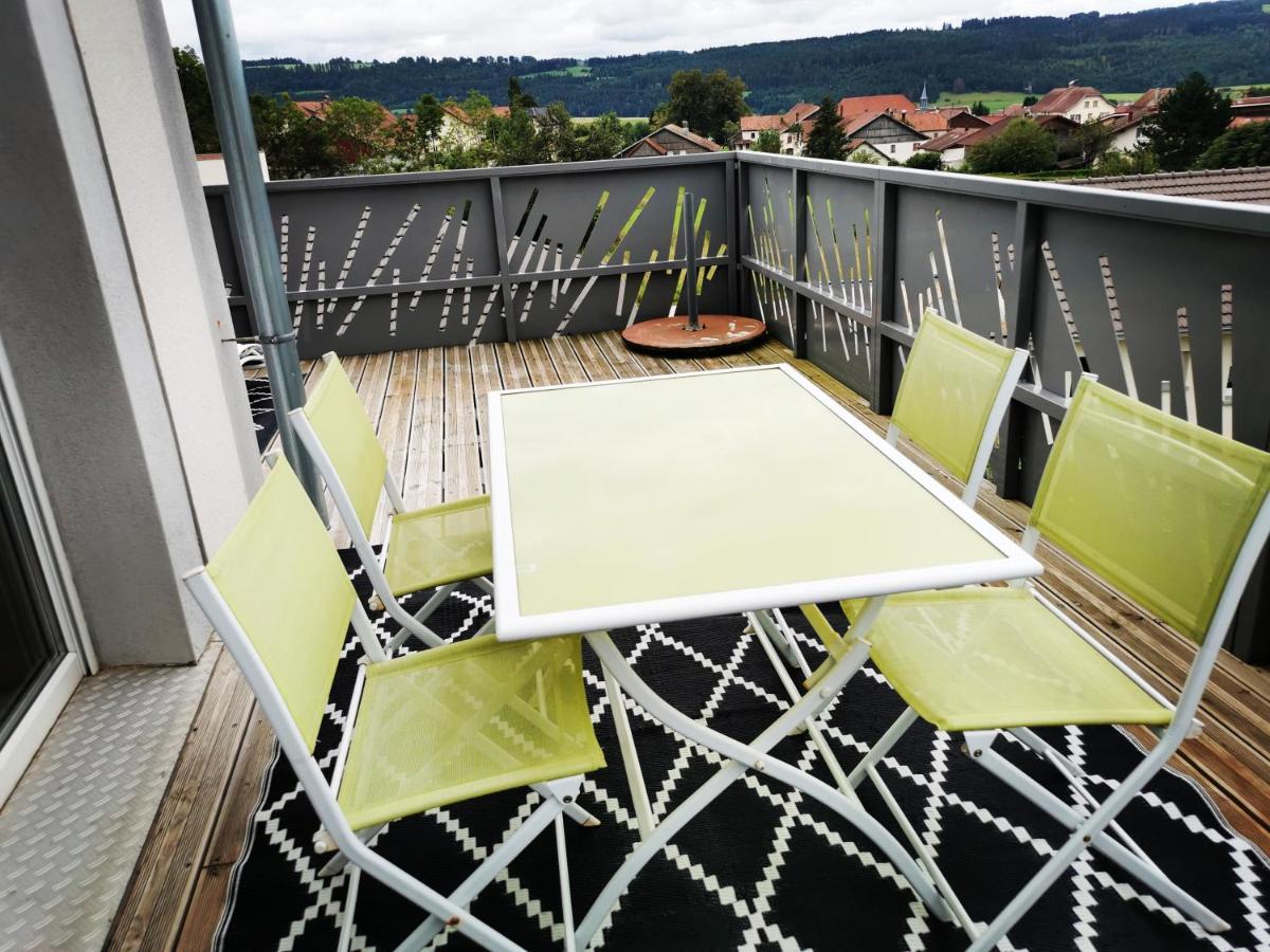 Superbe Appartement Neuf Avec Terrasse Orchamps-Vennes エクステリア 写真